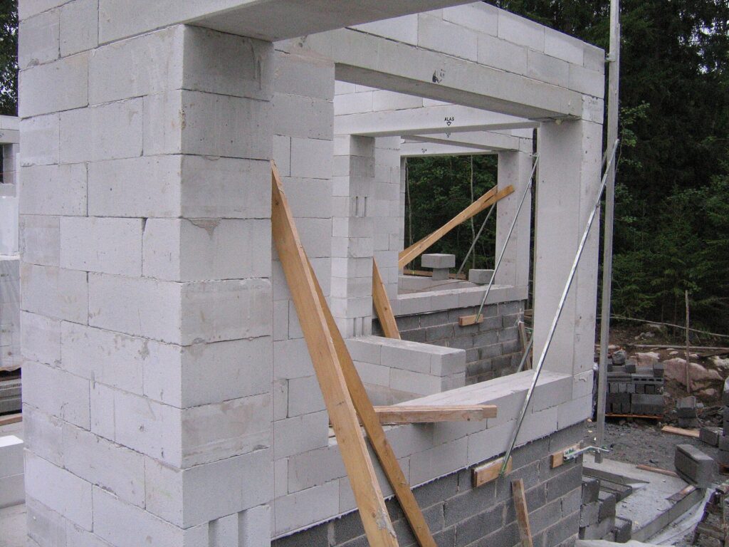 Wall being built with AAC blocks